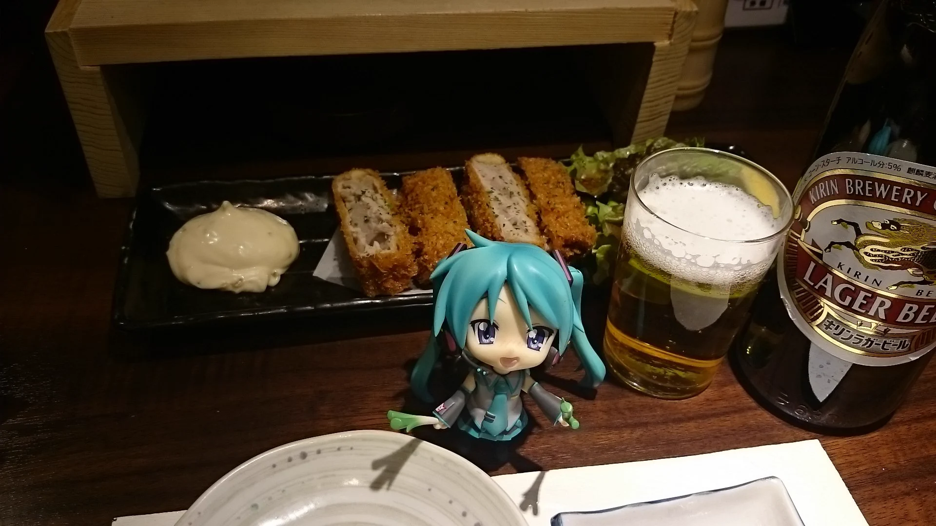 @NishikazeYuki @suzusan39 確かに、ボッチだと不安だけど、
諭吉二人くらい連れてたなら、
とりあえず入るなぁ😅
ＦＦ外から失礼しました。 