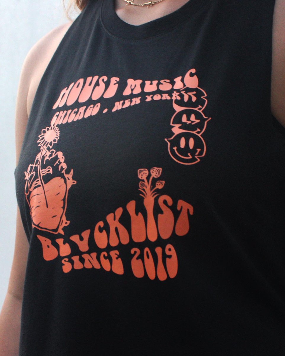 blvcklist_co's tweet photo. Take it back to the Roots of House Music, 1980s New York &amp; Chicago. 🖤

Take on BLVCK SUMMER 2020 with this premium House Music Roots Crop Top
#Blvcklist #HouseMusic #80sHouse #DeepHouse #BassHouse #AcidHouse #HouseParty #BlvckSummer2020 #BLM #Pride https://t.co/7yzVJFTxr6