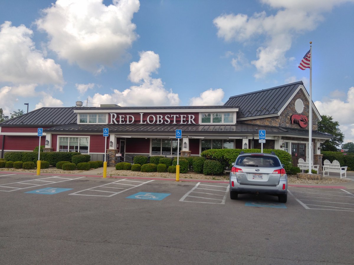 RLLoverJoe's tweet photo. #RedLobsterToGo #RedLobster @redlobster Georgeville Rd for #FamilyMealsToGo shrimp scampi family meal Columbus Ohio https://t.co/320s6E4sD5