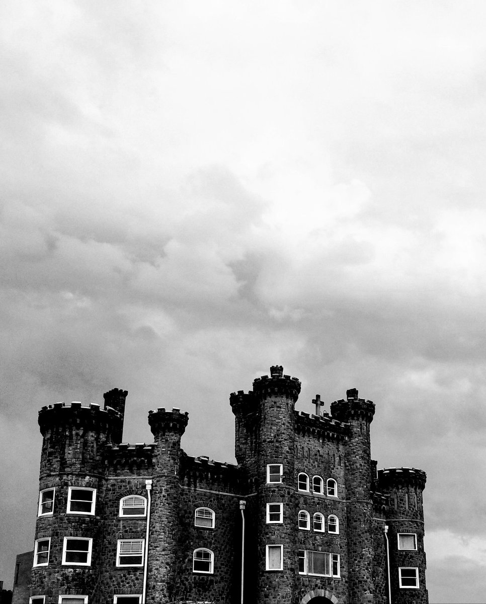 AkaEnglebach's tweet photo. Philly Photo Friday #philly #montgomerycounty #Philadelphia #vintagebuild #architecturephotography https://t.co/xYp1vAjoOT