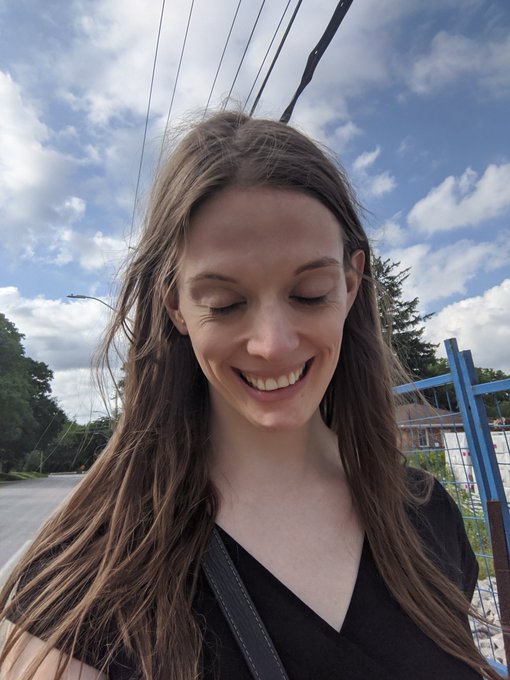 I've been doing no makeup lately and it feels great, I'm really getting over my dysphoria. I used to