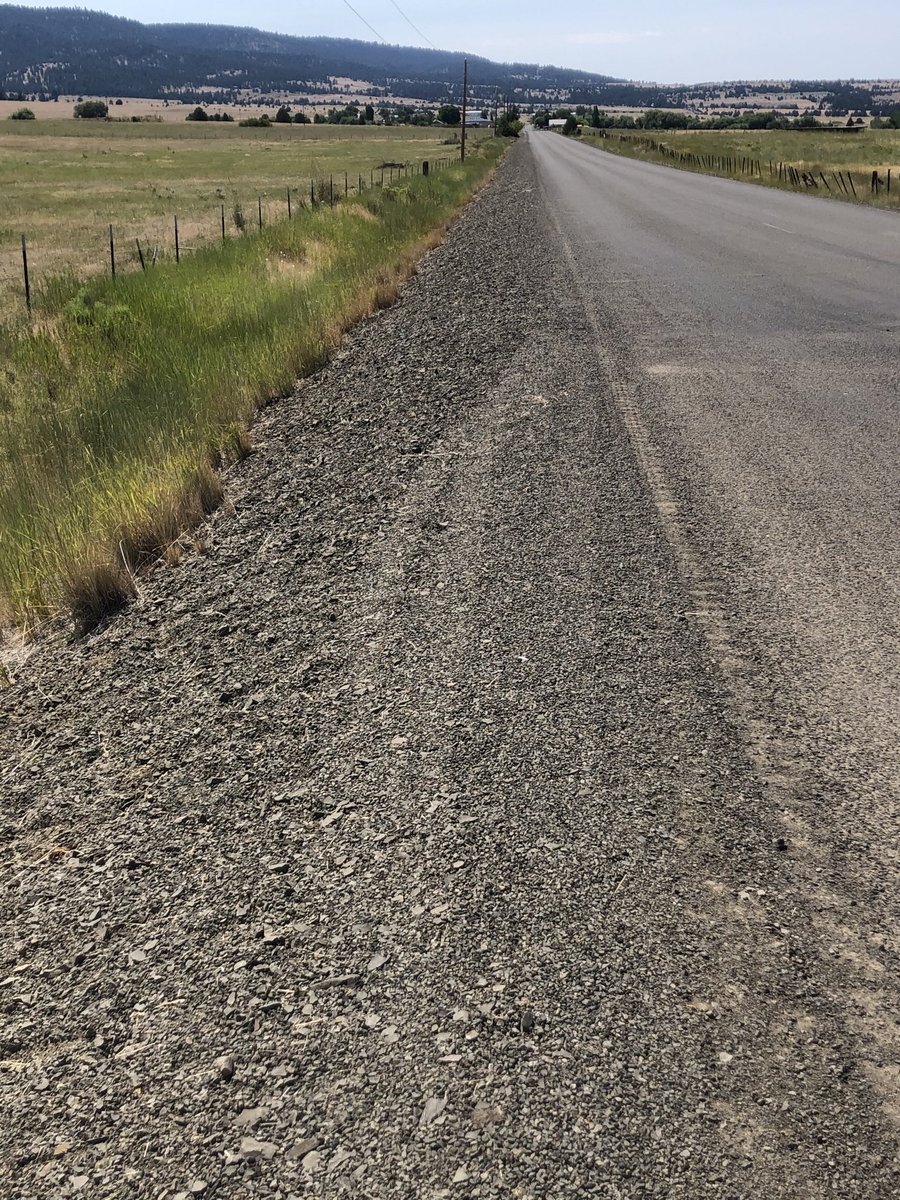 KPhotons's tweet photo. #EsplanadeSure + Antares applied in the spring of 2020.  Still maintaining excellent control of vegetation on roadsides in central Oregon. https://t.co/JqOY9jkKCQ