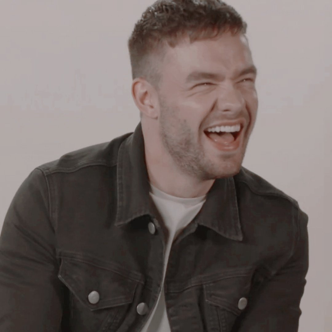 LiamPayneMx's tweet photo. Hagamos un hilo de fotos de Liam sonriendo, porque hoy es LIAM IS HAPPY 🥳 https://t.co/O6dSrg9PO9