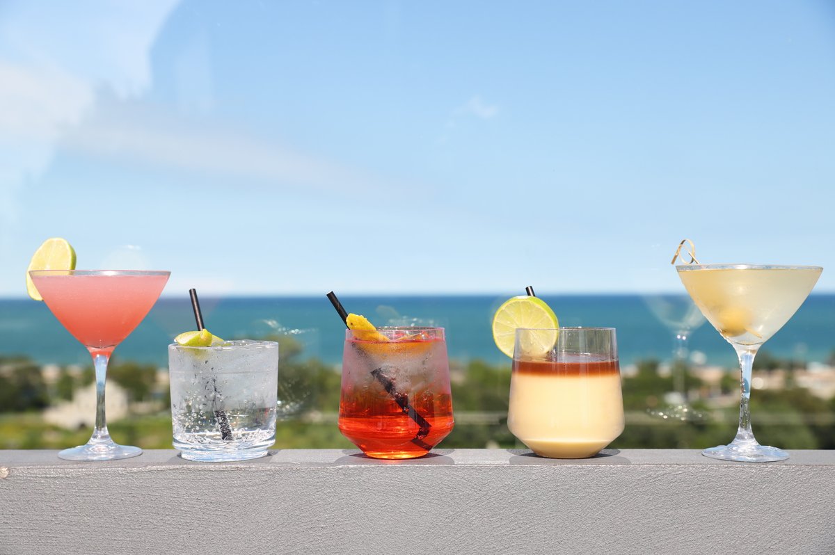 JParkerChicago's tweet image. Looks like day drinking to me 😎