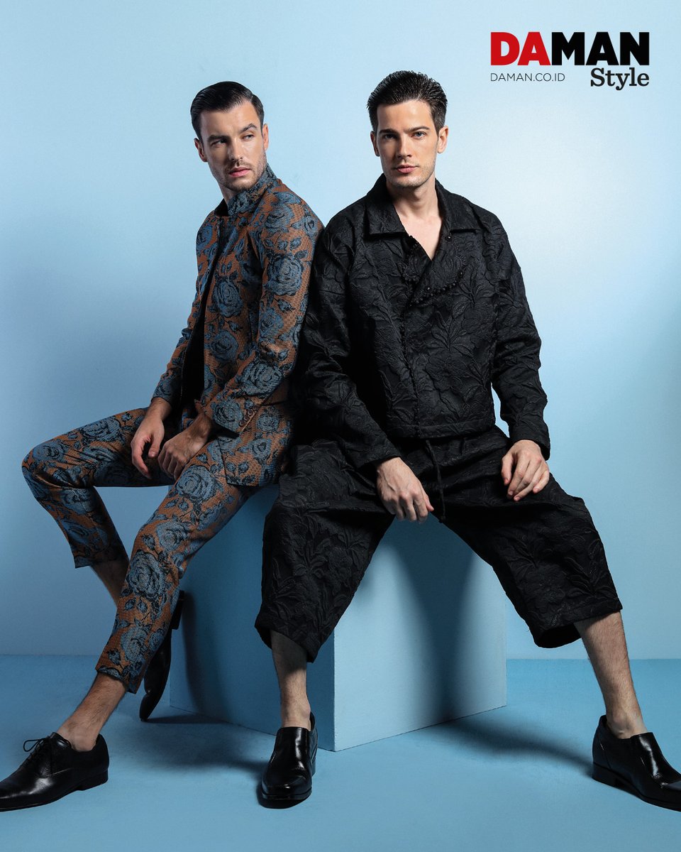 DAMAN_Magazine's tweet image. Staying true to himself and readying himself for challenges in his way, Indonesian designer @ramadauhan is up for anything. Check out his story on daman.co.id.bit.ly/2RTVSTU
_
#RamaDauhan 
#DesignerInterview