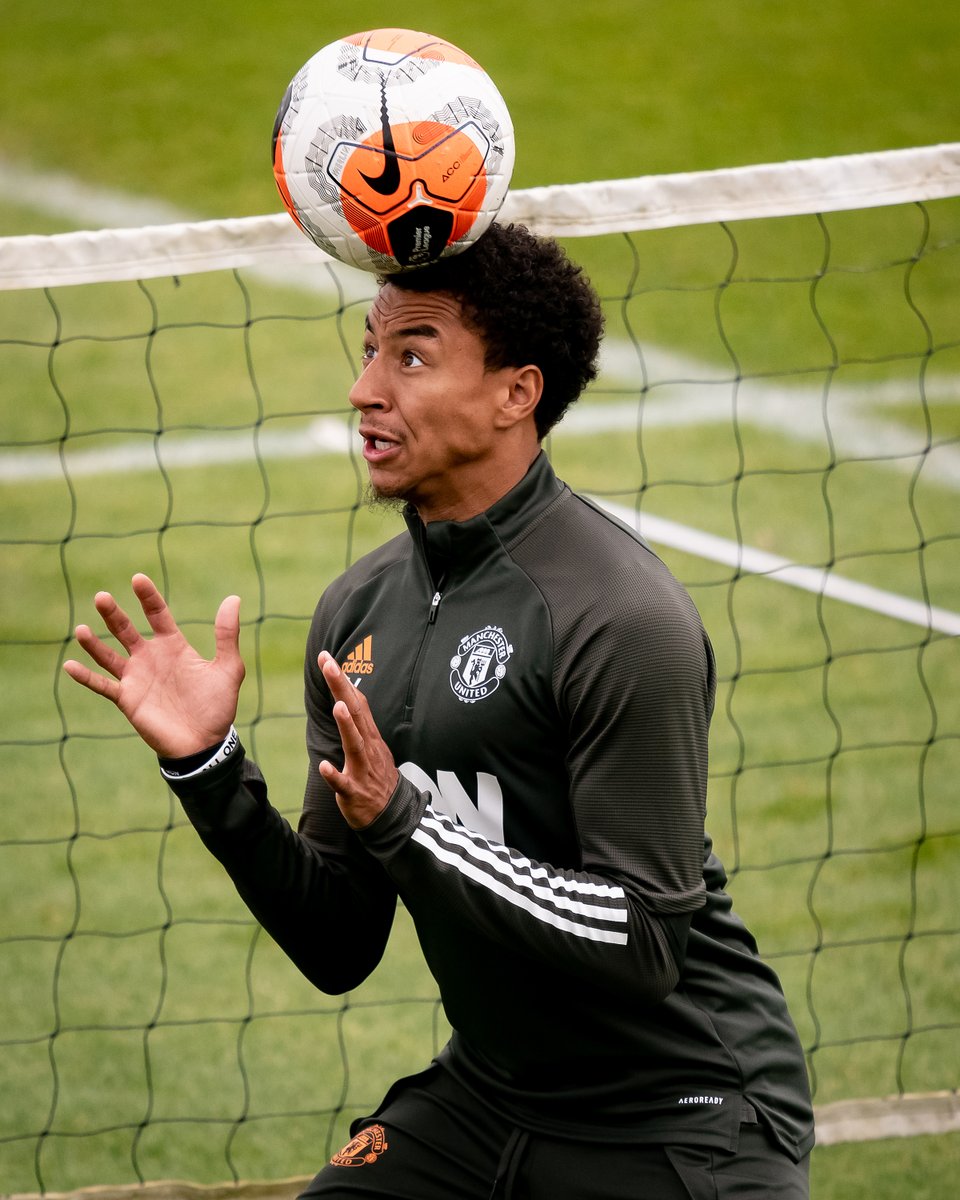 ManUtd's tweet photo. Hard at work.

#MUFC https://t.co/A2T3E3OsPx