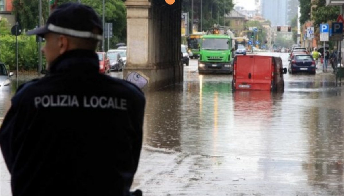 Grande solidarietà e vicinanza a cittadini, Sindaci e Governatori di Lombardia e Veneto colpite nelle ultime ore da violente bombe d'acqua. Motivo in più per unirci nell'impegno contro cambio climatico e sicurezza dei nostri territori.