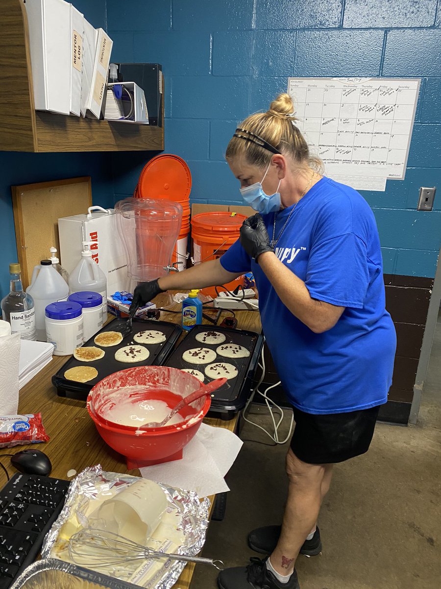 ftw_preload's tweet photo. Preload pancakes pre-Friday with help of CHSP committee #ftwpreload https://t.co/On2goJF1BM