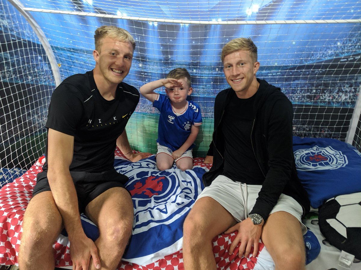 If Alfie wasn't already buzzing for tomorrow he just got a we visit from @RossMcCrorie4 and Robbie to wish him all the best ... absolute pleasure to have use for a bit and thanks so much for that @RangersFC 
#rangersfamily #RangersFC #EveryoneAnyone