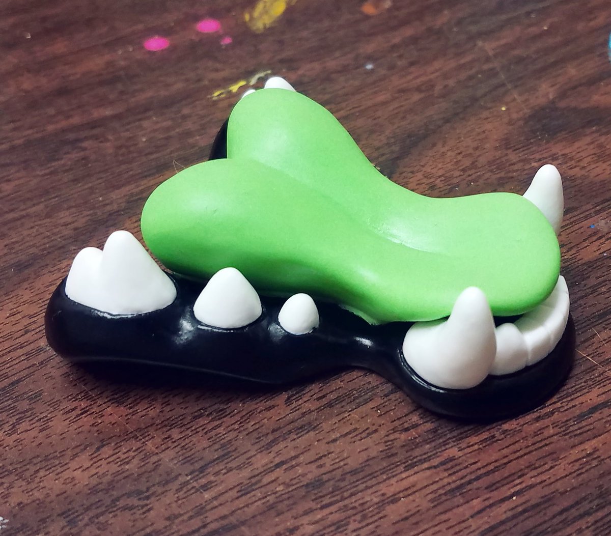 FossilFueledFx's tweet photo. This custom coloured Short Muzzle Carnivore tongue came out absolutely STUNNING! it's so vivid and intense that it almost seems to glow in normal light with no glow pigments added!
#fursuit #fursuitparts #fursuittongue #silicone #siliconetongue #jawset #furry #fossilfueledfx https://t.co/NNRkcYgQSz