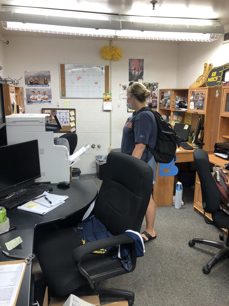 JLP_ATC's tweet photo. #onelasttime #byejen #illcrylater 😭 @GoMocsSportsMed @jenmverb https://t.co/73grA2UT0T
