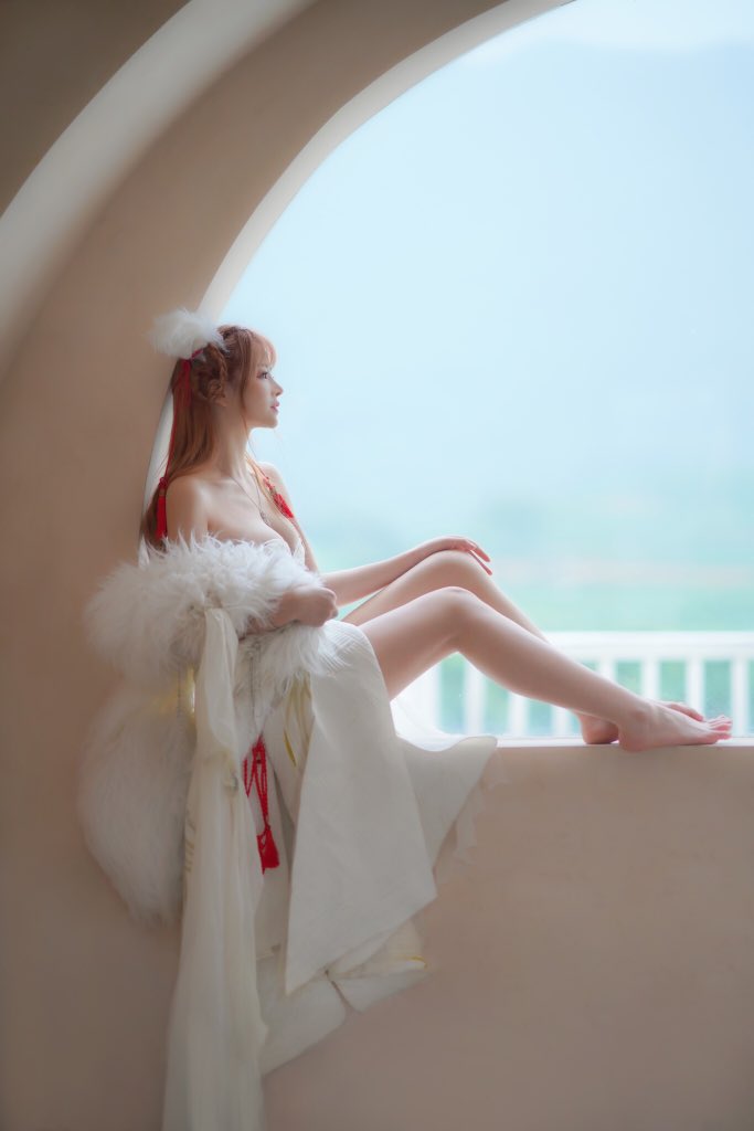 这次是逆水寒的白狐套装～ https://t.co/y5yzwdzTqQ