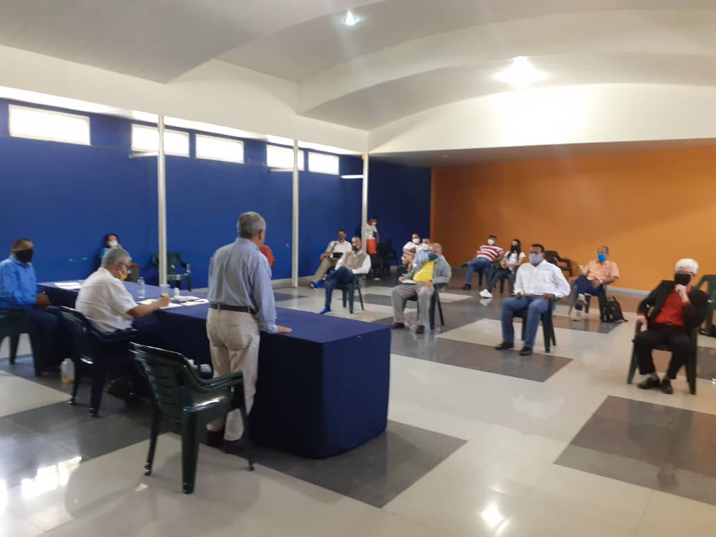 claudioefermin's tweet photo. Hoy estuvimos con la Dirección Regional de Soluciones para Venezuela en #Monagas, analizando el Plan de Campaña y recibiendo las propuestas legislativas de las comunidades para elevar su voz en la Asamblea Nacional #24Jul #EstoTieneSolución https://t.co/2VnwgLdmc3
