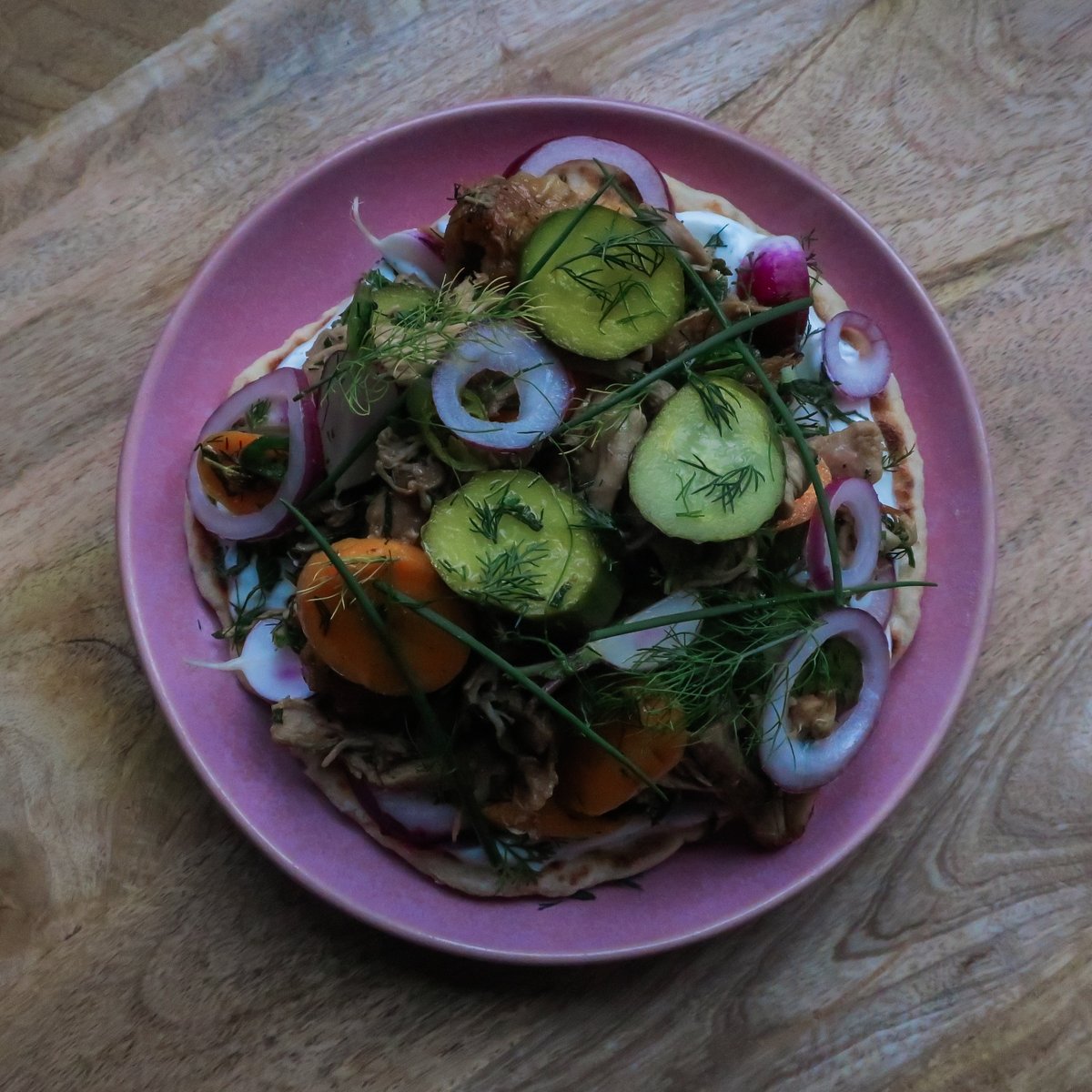 SprawlKitchen's tweet image. Spicy &amp;amp; sweet chicken thighs w/ a stout glaze. Served on a homemade flatbread with dill yoghurt.  I am here for the pickles. 😍
#CraftBeerCooking