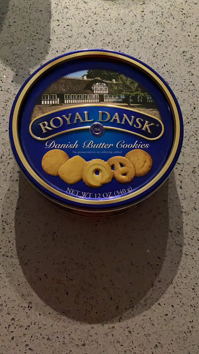 francoeescobar's tweet photo. Llego el día de comer estas galletitas y que no tengan hilos de coser adentro 😂😂 En tu cara Abuela 💪🏻 https://t.co/XEsqPB9QJR