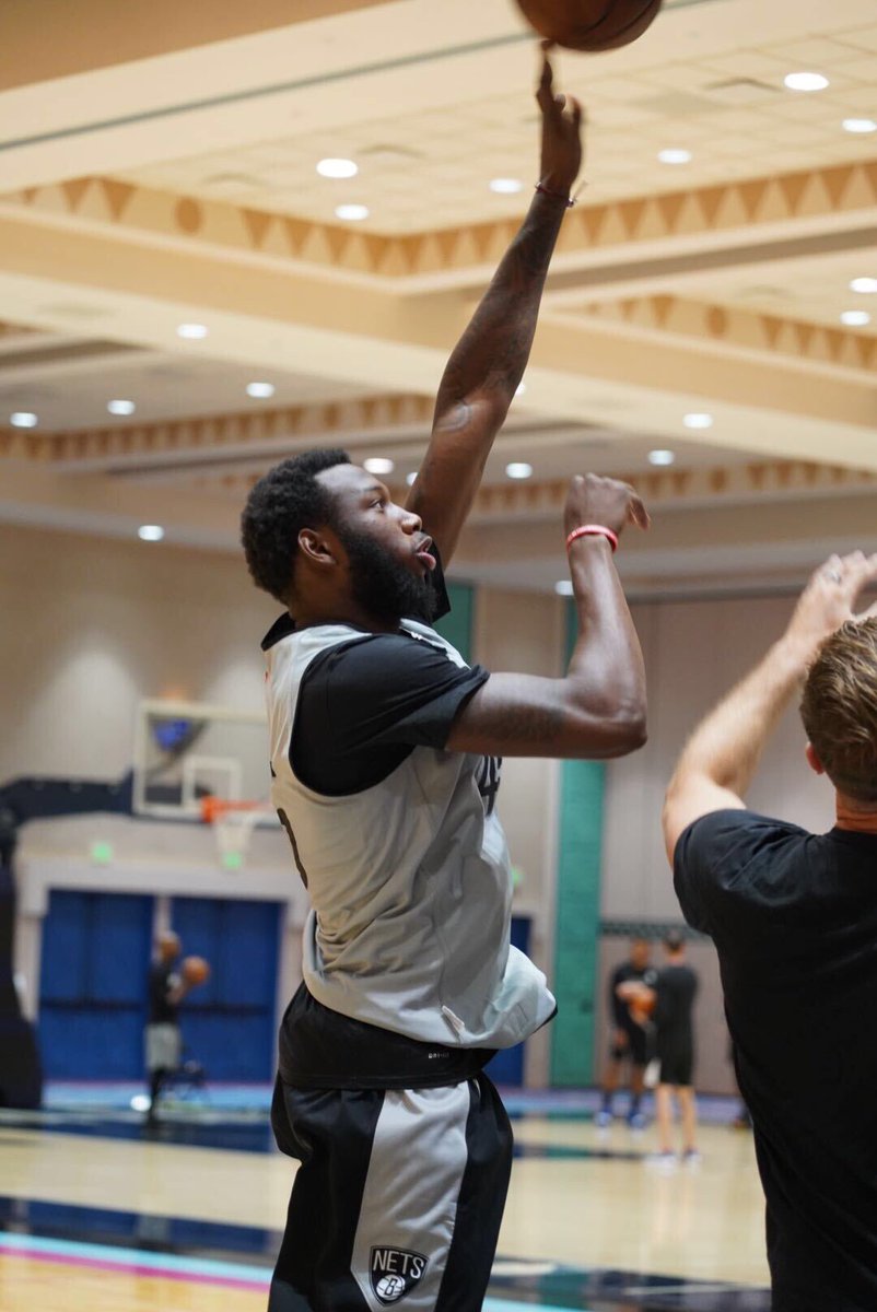 BrooklynNets's tweet photo. 📸 Donta Hall in the mix 📸 https://t.co/un0gKdCd17