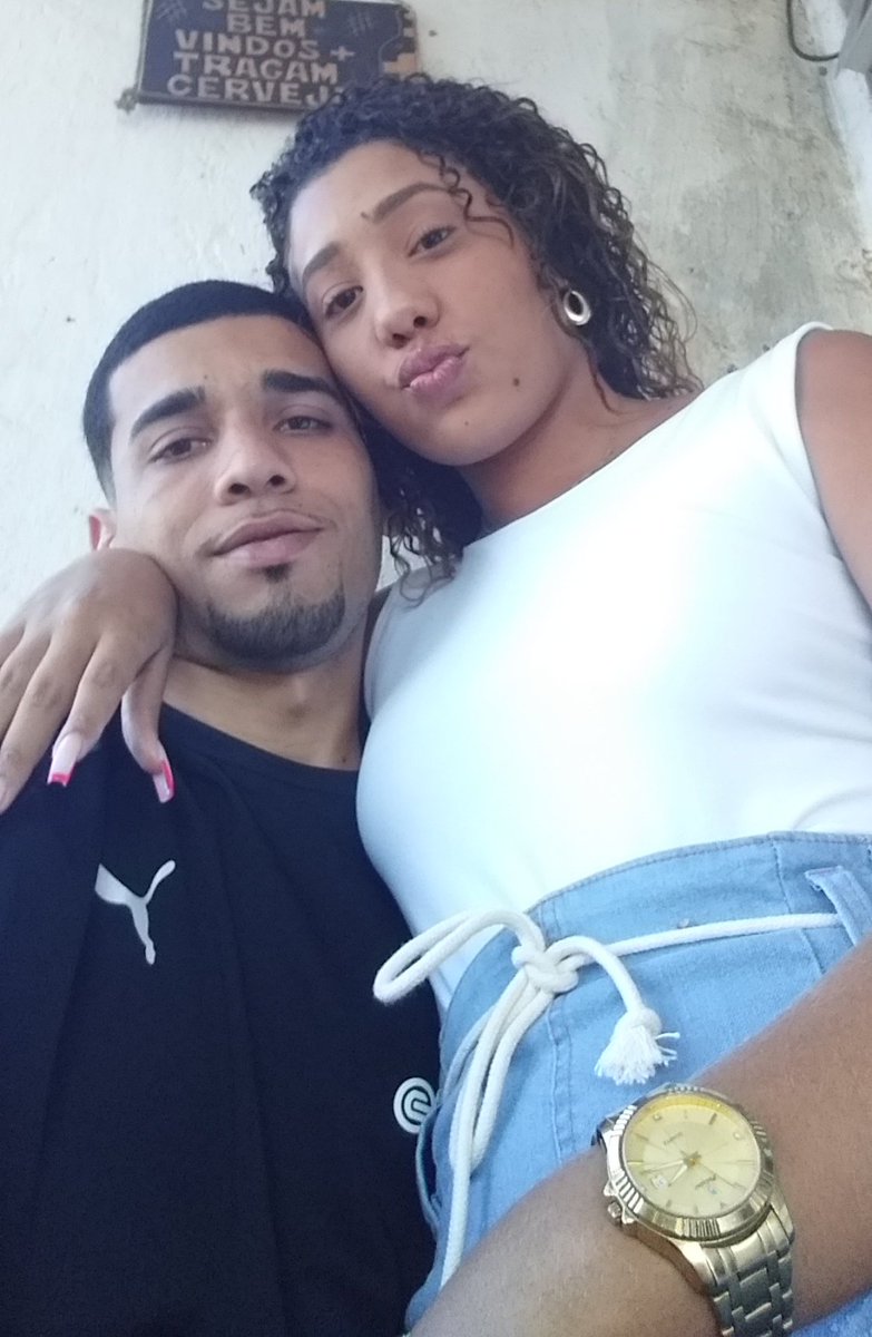 Não me canso de dizer, Todo mundo vai saber 
Que você é o grande amor da minha vida❤💏