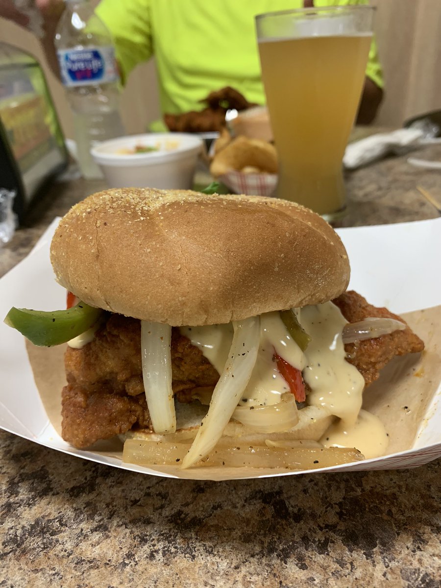 armsnfarms's tweet photo. First time having #PopUpChickenShop  in months. My withdrawal symptoms were getting out of control. https://t.co/4mMrfiYxmp