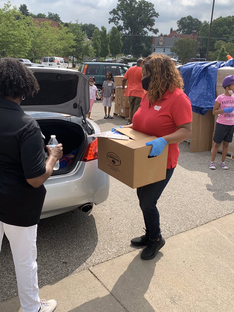 aliciareece's tweet image. We will not be distracted. Focused on real issues people are dealing with NOW!  Jobs, justice, food, public health, small business and family economic survival. #RealIssues #RealHelpNow  #COVID19pandemic