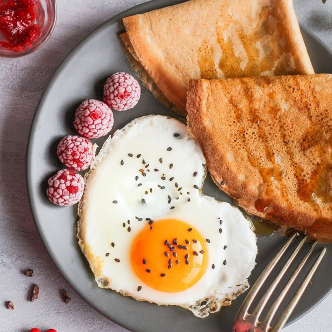 ICGCompetition's tweet image. Happy Friday! We're kicking off the weekend with a giveaway to win a nifty egg separator courtesy of Teflon™ non-stick coatings! 🍳

To #WIN 1 of our 3 egg separators, follow &amp;amp; #RT by 23:59 on 3-Jan '21 to enter. Good luck, UK Only 🤞 #competition #FreebieFriday #letscreatechefs