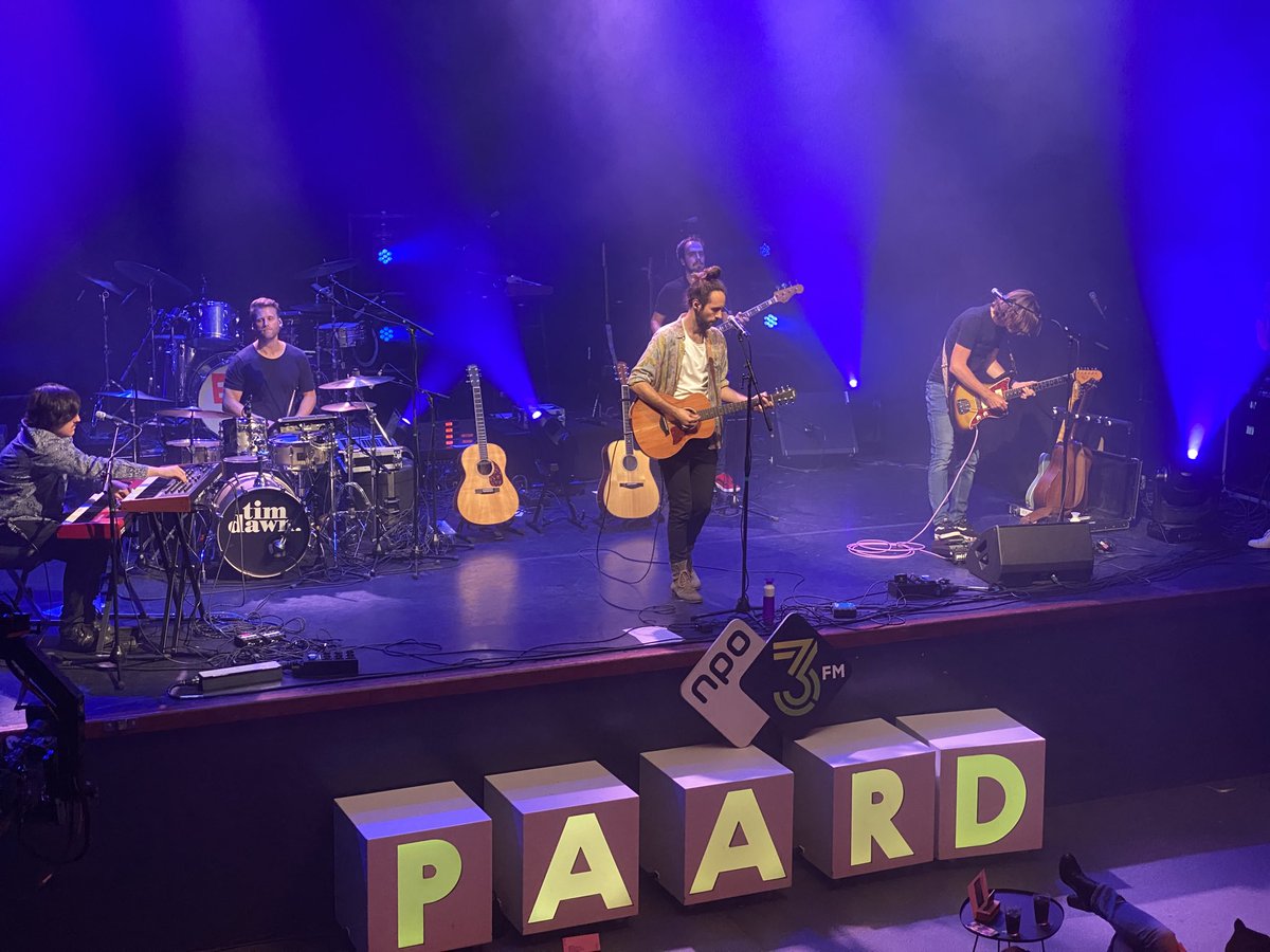 vanLeeuwenAdvo's tweet photo. Voor het eerst sinds 20 februari jl. weer een concertje. Samen met muziekmaatje #RolfMarselis naar #TimDawn en #EUT in het Paard van Troje. https://t.co/TIbki8Zfci