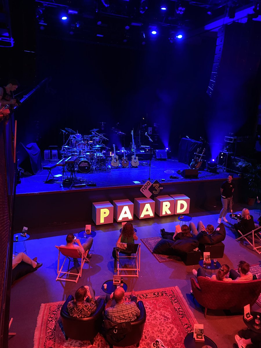 vanLeeuwenAdvo's tweet photo. Voor het eerst sinds 20 februari jl. weer een concertje. Samen met muziekmaatje #RolfMarselis naar #TimDawn en #EUT in het Paard van Troje. https://t.co/TIbki8Zfci