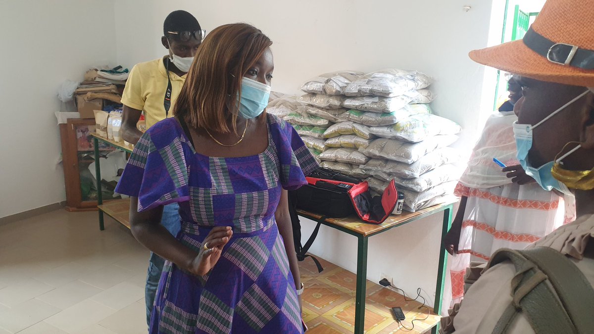 tackodieye's tweet photo. Semaine riche à la rencontre du potentiel du #Senegal!  D'abord la Ville Passy avec une belle vision #SmartCity et #Ngaparou avec des femmes entrepreneurs du tonnerre! 🙏🏾@apiafrique et au réseau @ReseauMburu merci pour l'accueil #inclusion #digitalisation #RSE #Sonatel https://t.co/jCHpMyIUpL