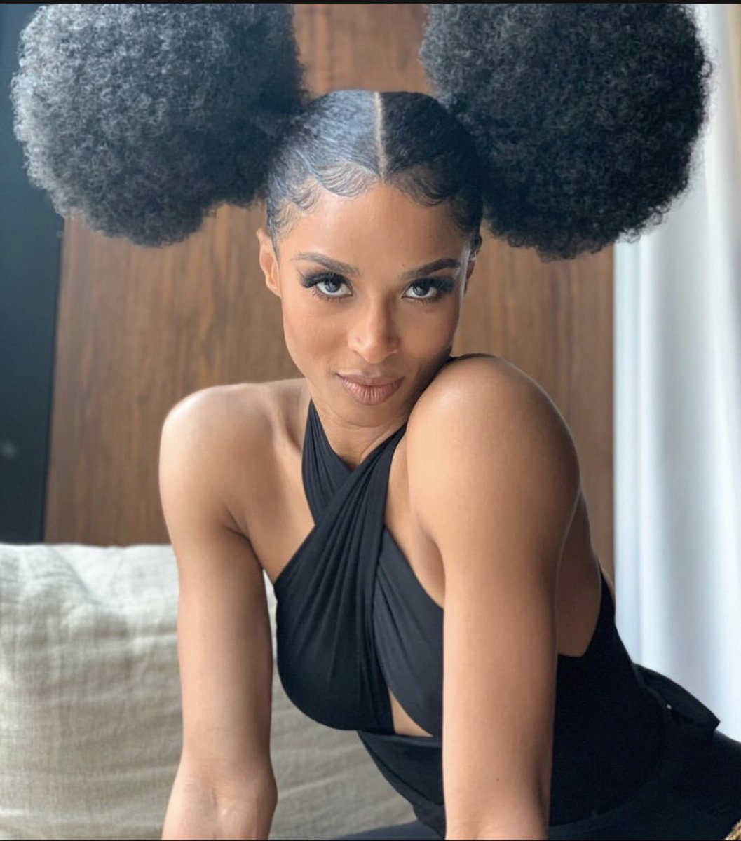 StyleemixC's tweet photo. Congratulations are in order for the Wilson family who welcome their baby boy yesterday 💙💙💙

The family announced it via their social media accounts today!!

A special shoutout to @ciara she makes pregnancy look so easy🥰🥰

#styleemix #fashion #style #styleblogger https://t.co/CBcF8FW3i8