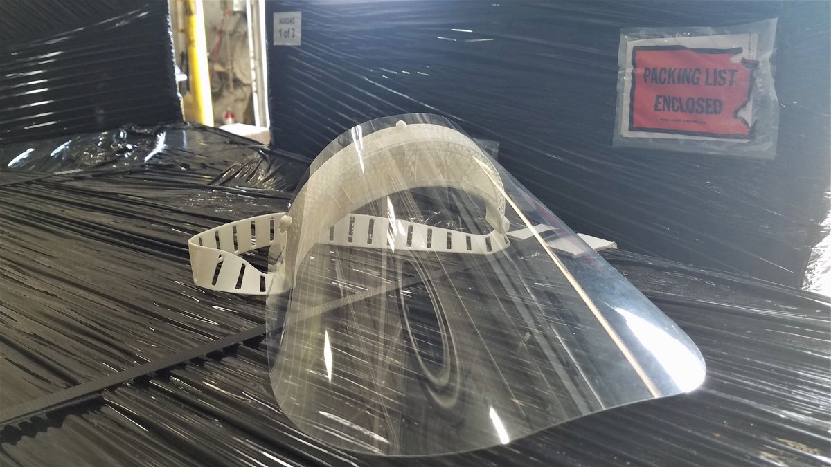 sentarahealth's tweet photo. A huge THANK YOU to our hometown star @Pharrell and @adidas for their generous donation of 8,000 face masks to support the safety of our healthcare workers caring for COVID-19 patients. #Sentaraheroes #healthcareheroes #WereInThisTogether #COVID19  #FeelGoodFriday https://t.co/66fsQDhFpZ