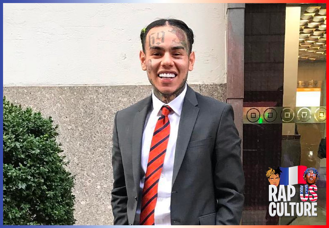 RapUSCulture's tweet photo. #6ix9ine a signé un deal de 5 000 000 $ pour performer en live sur internet son album qui sortira d’ici là ! Le deal a été signé avec GlobalStreamNow et aura lieu le 5 septembre à 20h (heure de New-York). Il fera 12 sons de son album et le show durera environ 1h ! Serez-vous là ? https://t.co/dIlCjHBbsm
