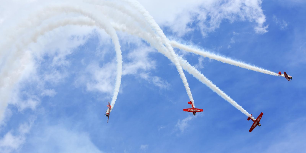 Avemco's tweet photo. You know what we love? 😍 #Airshows! 😍 ESPECIALLY in Oshkosh! 🛩 What’s your favorite part of AirVenture’s airshows? #avemco #eaatogether #OSH20 #eaaairventure #flying #aviation #aviators #avgeeks #generalaviation #Oshkosh #aircraftinsurance #aircraft #classicaircraft #pilots https://t.co/pOmrbr8A8E