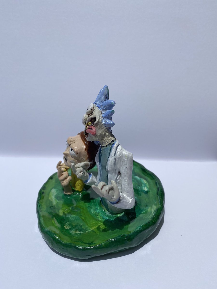 DeasyBrenden's tweet photo. Latest Rick and Morty commission piece with a resin finish! Please retweet and like to help out my business!! It goes a very long way! ❤️🙌🏽 https://t.co/Z5zq2kkBqJ
