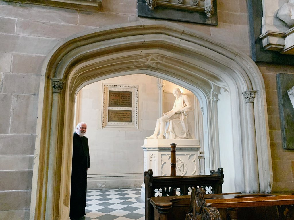 Who's worthy of this regal shrine/solid marble statue, any guesses on the Brummie hero buried here?! (feat. <a href="/revrstephen/">Fr Bob Stephen</a>) <a href="/STMARYS_COTIR/">Handsworth, St Mary</a> #MillionStepChallenge