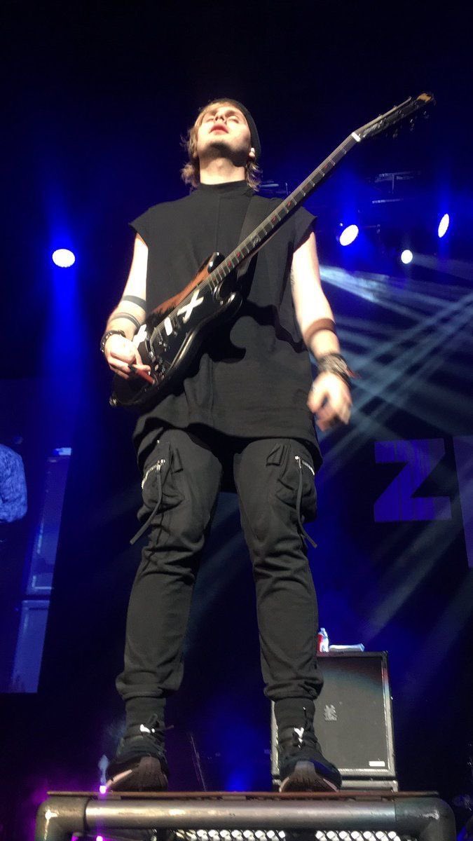 more on stage pics #MTVHottest 5 seconds of summer