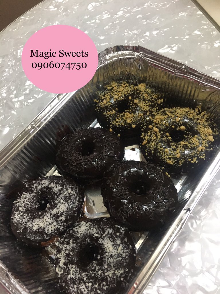 SHRjafer's tweet photo. #Donuts🍩🍩🍩 price: 60 SDG For one piece🌹 https://t.co/egIU5MyJ8b