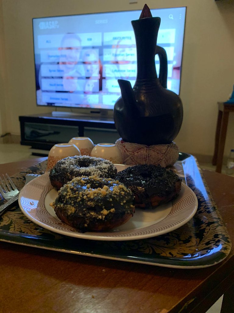 SHRjafer's tweet photo. #Donuts🍩🍩🍩 price: 60 SDG For one piece🌹 https://t.co/egIU5MyJ8b