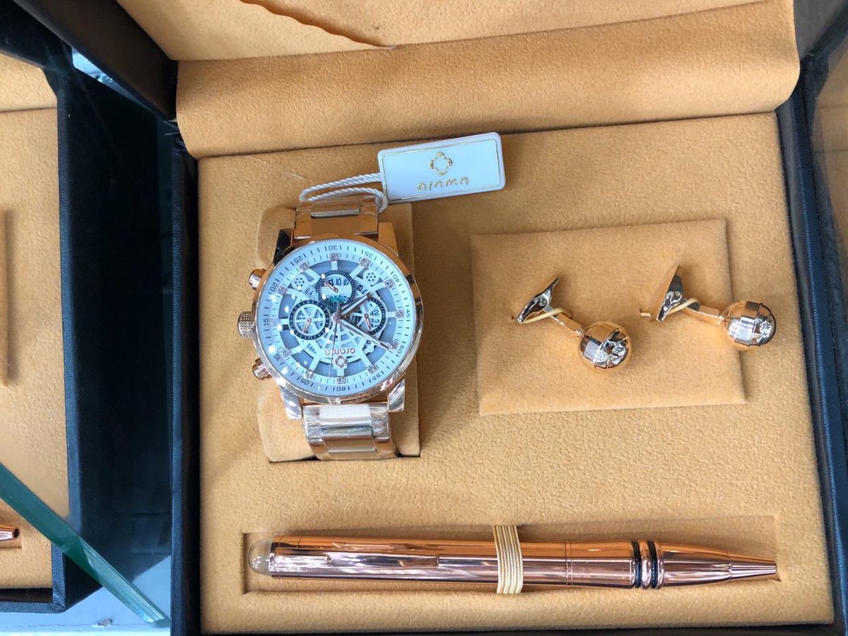 azad_store20's tweet photo. تميز و أهدي من تحب 😍
أطقم رجالية فخمه ومتكامله
-جودة عالية
-ضمان لمدة عام
-شحن مع التوصيل الى مقر أقامتك في اقل وقت ممكن.

للطلب والأطلاع على الموديلات والأسعار يرجى التواصل عبر الخاص او عن طريق مواقع التواصل:
#واتساب:
https://t.co/1j0ZrLxr5m

#إنستغرام:
https://t.co/KLmuURNuTf https://t.co/2kXM44xX4M