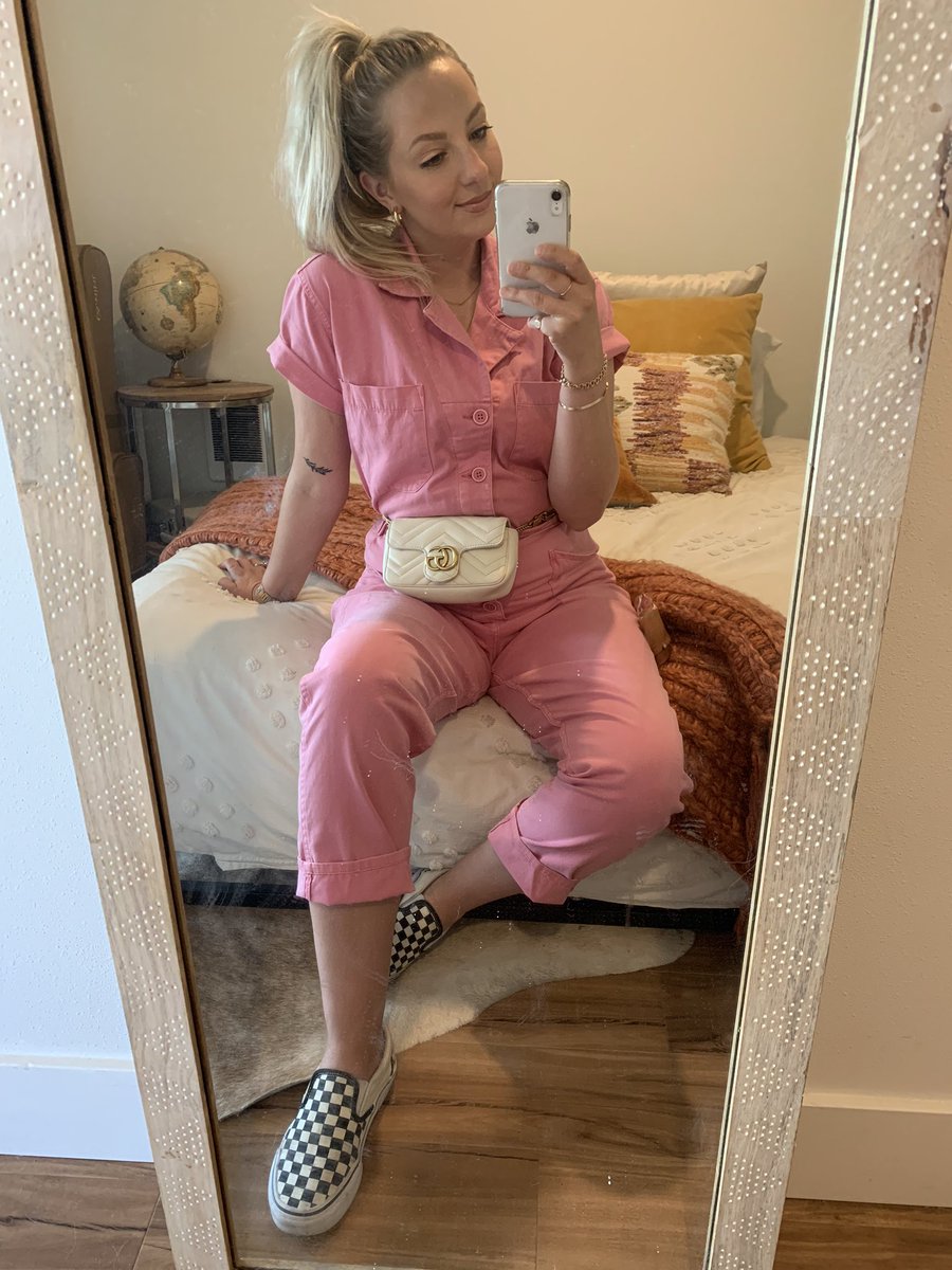 This jumpsuit is FLYING out of here! Get it now: swayandcake.com/products/pisto…