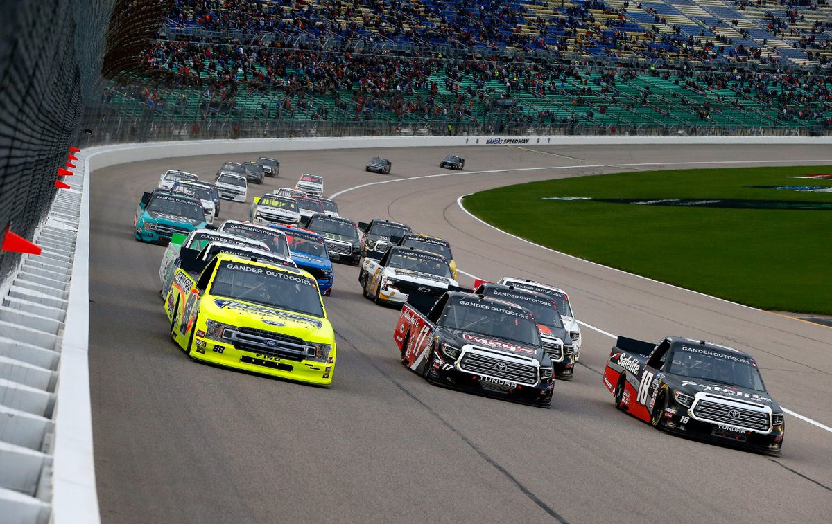 DFS_NASCAR_Zone's tweet photo. Here’s our #Free #NASCAR #Draftkings #DFS #Truck Series Article for the #Kansas200 at Kansas Speedway! We cover everything you should know before making your NASCAR DFS lineups tonight! Make sure to check it out!
⬇️✅
https://t.co/kUAXrcv4Z4 https://t.co/b5afm32MKr