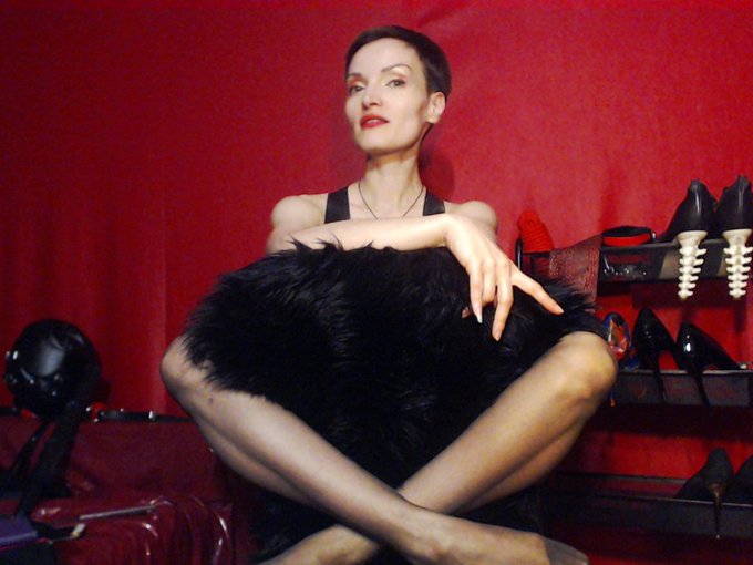 I'm online right now on skyprivate (live skype show). My private profile: https://t.co/5YmweLpGnX https://t<a href="/tag/model"class="tags"><span>#model</span></a><a href="/tag/show"class="tags"><span>#show</span></a><a href="/tag/cam"class="tags"><span>#cam</span></a><a href="/tag/skype"class="tags"><span>#skype</span></a>
