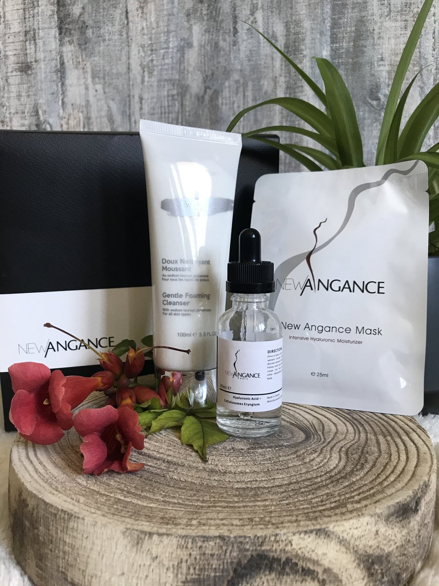 Hello, sur le blog retrouve ma routine hydratation ! n'hésites pas à me dire quel produit te tente le plus ! @newangance #newangance #newangancefrancr <a href="/andassociatesFR/">& associates</a>