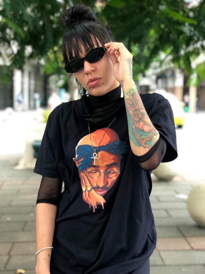 FaroenlasCalles's tweet photo. #Intervies: Conoce le flow de @NeblinnaOficial, ella estará mañana en #CoachentenaFest 🎤
¿Listos para el rap?
#Faro -https://t.co/JoRRNmdRSU https://t.co/elS2CRcO1V