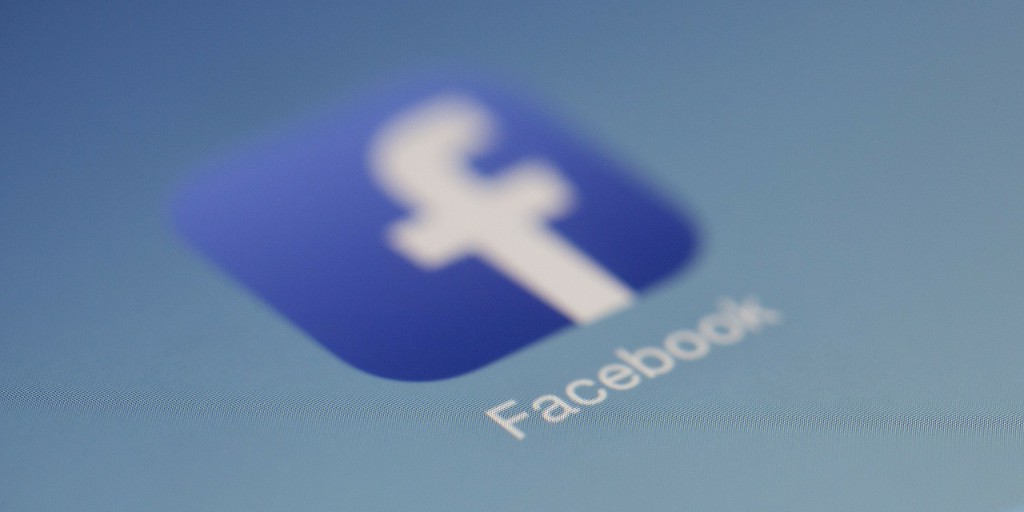 DasRechtsportal's tweet photo. #juris PraxisReport IT-Recht 15/2020 mit Editorial von @elawprof zu #Facebook: #EuGH bewertet Datenschutzvereinbarung #PrivacyShield als unzureichend ➡️ https://t.co/LNwnyhn2O5 #EUUSPrivacyShield #Datenschutz #Schrems https://t.co/XbDxKYcFgE