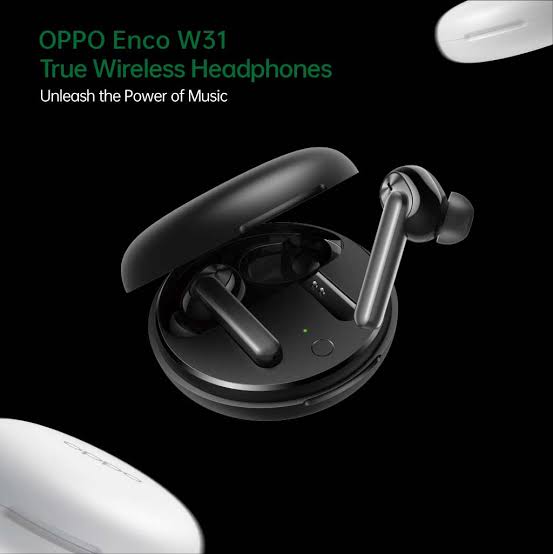 NengiAkinola's tweet photo. @Symply_Tacha Hey darling @Symply_Tacha unreleased OPPO Enco W31 coming your way #OPPOWay #OPPOxTacha https://t.co/VshfzTQNSS