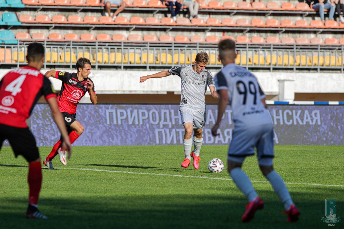 rukhbrest's tweet photo. 📸 Photo report from the match Rukh Brest vs Slavia Mozyr / Самые важные и эмоциональные моменты драматической встречи против «Славии» – в нашей галерее 👇🏻
Все фото / All photo – https://t.co/D6WCk4aIKr
#rfc #RFCFCSM https://t.co/PrEULsOzpY