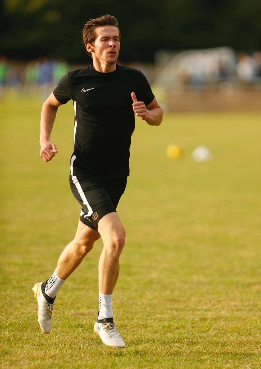 <a href="/SupermarineFC/">Swindon Supermarine</a> Welcomes <a href="/stanners02/">Jack Stanley</a> the Webbs Wood here is Jack at training last night enjoy your football Jack. @SwindonSuperma1 <a href="/marineboy0125/">twoteamsinswindon</a>