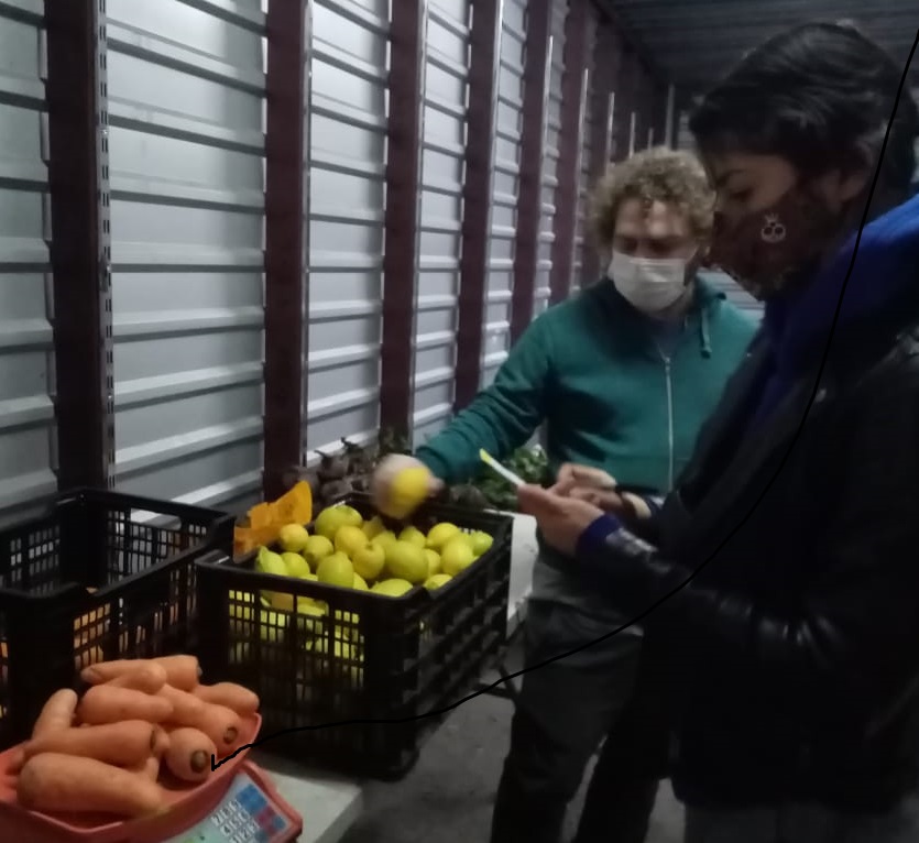 PlazaLillo's tweet photo. El 23 de julio realizamos la primera compra juntxs en
la Red de Abastecimiento Plaza Lillo. Gracias a la asociación con la cooperativa La Cacerola, pudimos cumplir el sueño de autoabastecernos con productos de“Pueblo a Pueblo”, cooperativa que trabaja con pequeños productores. https://t.co/M7RXaQJt0G