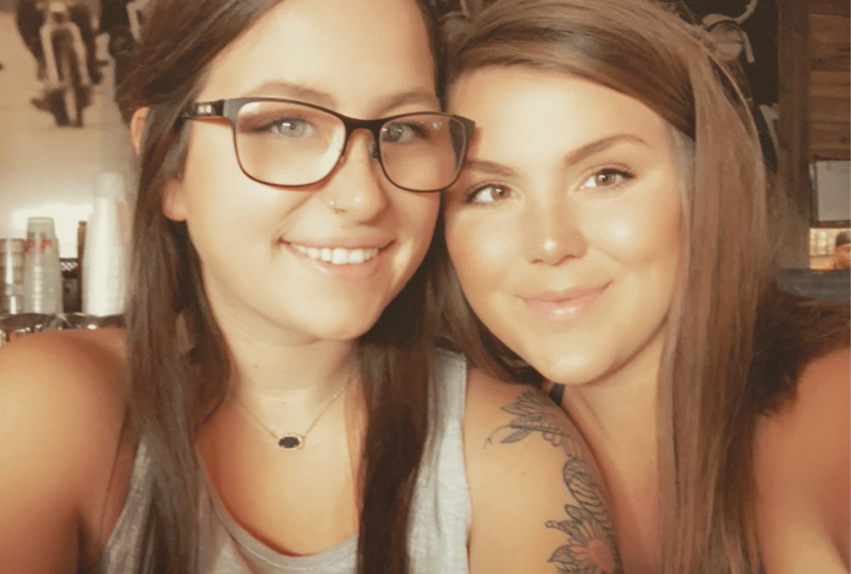 courtneyolson01's tweet photo. Come get stuck at Chucks with the Olson Twins!! @bellaolson31 #chucksbar https://t.co/ccwI7VsjAi