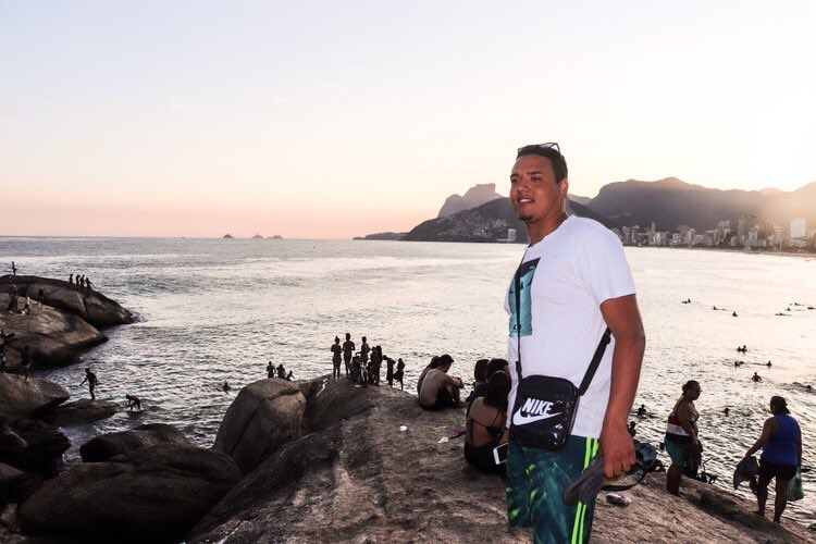 FeliipheSouza's tweet photo. #ErreJota021 #Praia 🤤🥵
#PraiaDoArpoador 💪 https://t.co/jaDrjxwxoj
