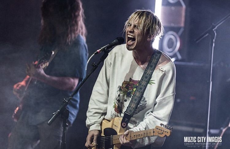Today on my Twitch, I have the very special guest <a href="/BadflowerJosh/">Josh</a> of one my favorite bands of today’s time, <a href="/Badflower/">Badflower</a> ! 🔥 Tune in at 3pm PST, Twitch.TV/AliciaVigil 👩🏻‍✈️